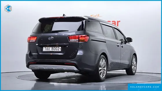 KIA CARNIVAL 9-SEATER PRESTIGE