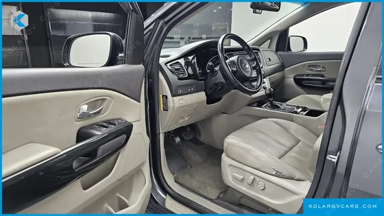 KIA CARNIVAL 9-SEATER PRESTIGE