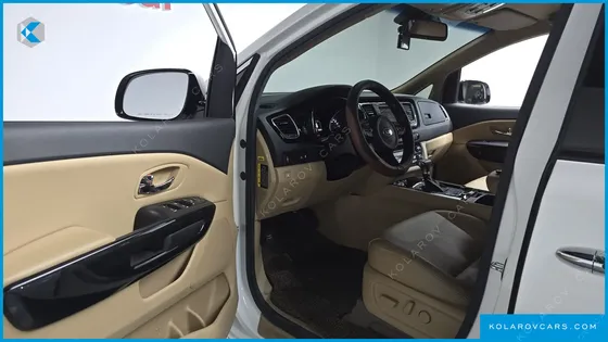 KIA CARNIVAL 9-SEATER PRESTIGE