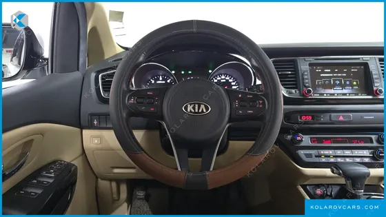 KIA CARNIVAL 9-SEATER PRESTIGE