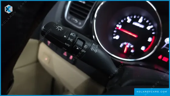 KIA CARNIVAL 9-SEATER PRESTIGE