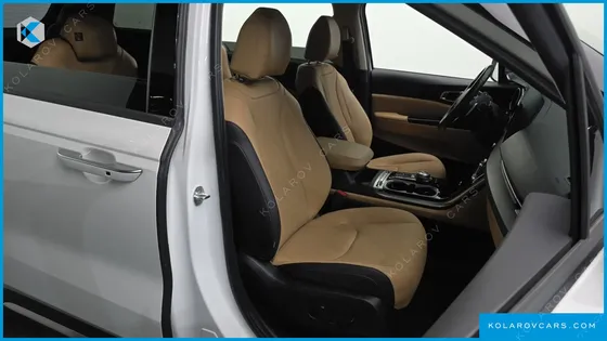 KIA CARNIVAL DIESEL 9-SEATER NOBLESSE