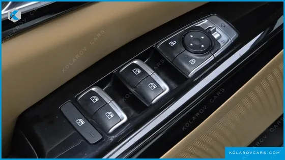 KIA CARNIVAL DIESEL 9-SEATER NOBLESSE
