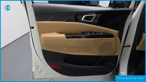 KIA CARNIVAL DIESEL 9-SEATER NOBLESSE
