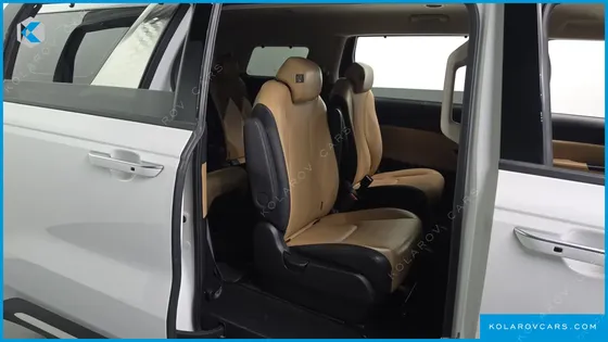 KIA CARNIVAL DIESEL 9-SEATER NOBLESSE
