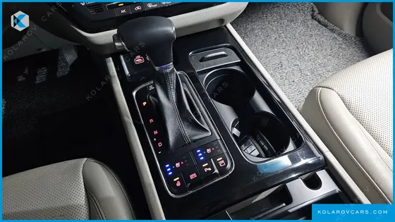 KIA CARNIVAL 9-SEATER NOBLESSE SPECIAL