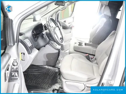 HYUNDAI STAREX VAN 3-SEATER