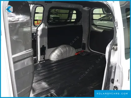 HYUNDAI STAREX VAN 3-SEATER