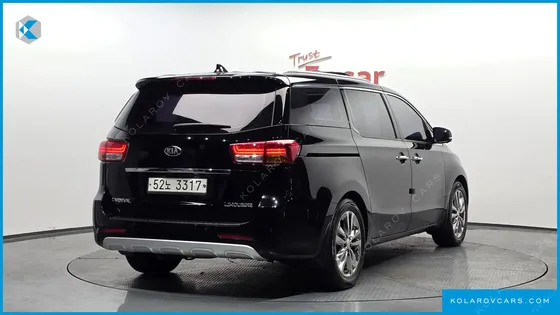 KIA CARNIVAL 7-SEATER LIMOUSINE