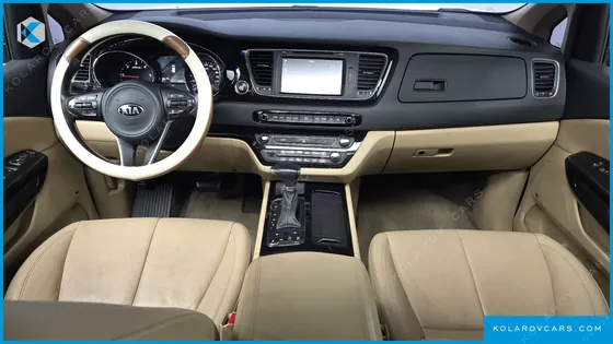 KIA CARNIVAL 7-SEATER LIMOUSINE