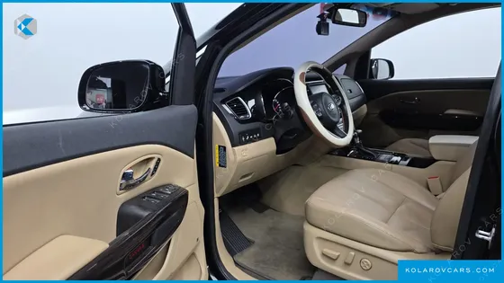 KIA CARNIVAL 7-SEATER LIMOUSINE