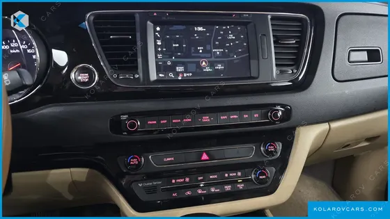 KIA CARNIVAL 7-SEATER LIMOUSINE