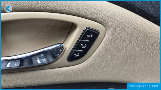 KIA CARNIVAL 7-SEATER LIMOUSINE