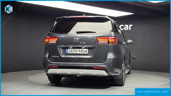 KIA CARNIVAL 9-SEATER LUXURY