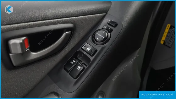 HYUNDAI STAREX VAN 3-SEATER