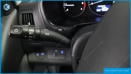 HYUNDAI STAREX VAN 3-SEATER