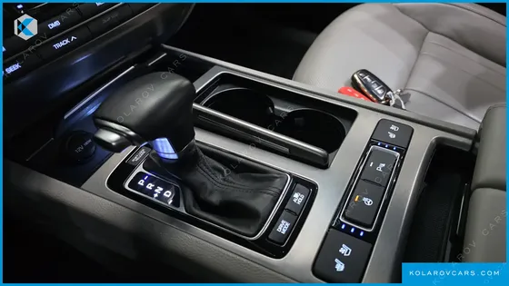 HYUNDAI GENESIS G330 MODERN AWD