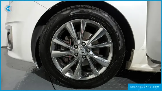 KIA CARNIVAL 9-SEATER NOBLESSE SPECIAL