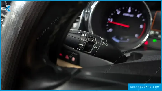 KIA CARNIVAL 9-SEATER NOBLESSE SPECIAL