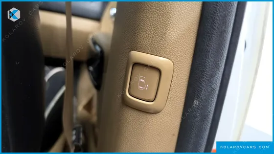KIA CARNIVAL 9-SEATER NOBLESSE SPECIAL