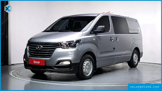 HYUNDAI STAREX VAN 5-SEATER
