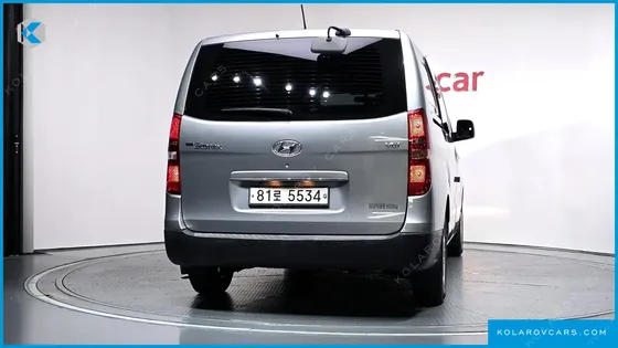 HYUNDAI STAREX VAN 5-SEATER