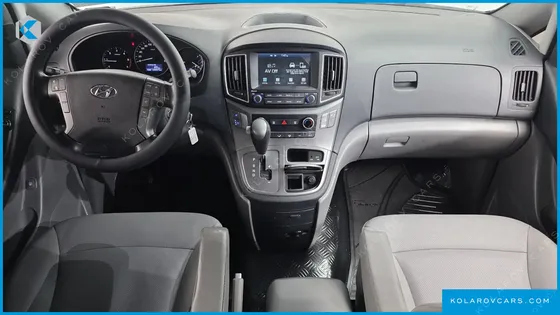 HYUNDAI STAREX VAN 5-SEATER