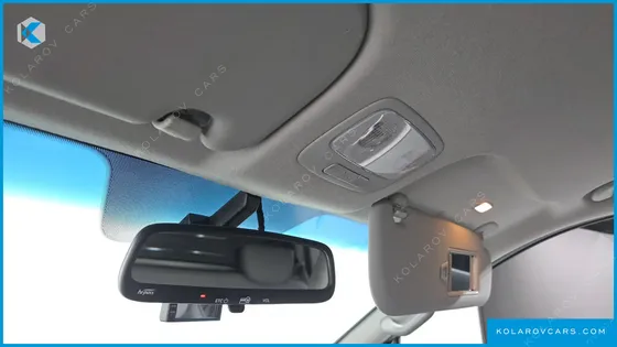 HYUNDAI STAREX VAN 5-SEATER