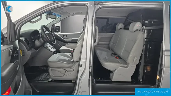HYUNDAI STAREX VAN 5-SEATER