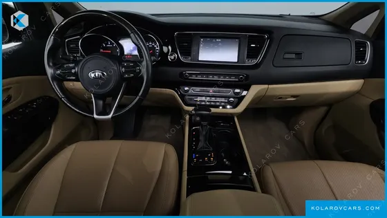 KIA CARNIVAL 7-SEATER LIMOUSINE