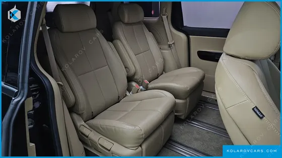 KIA CARNIVAL 7-SEATER LIMOUSINE