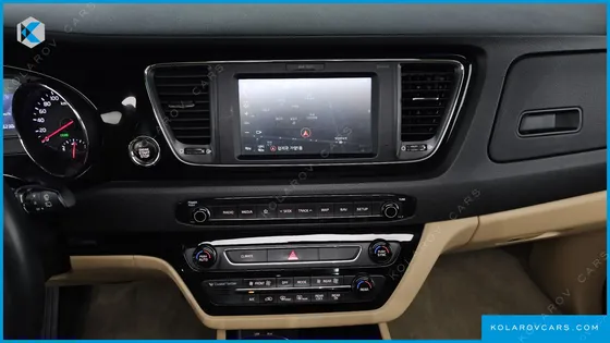KIA CARNIVAL 7-SEATER LIMOUSINE