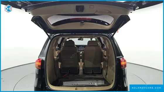 KIA CARNIVAL 7-SEATER LIMOUSINE