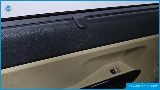 KIA CARNIVAL 7-SEATER LIMOUSINE