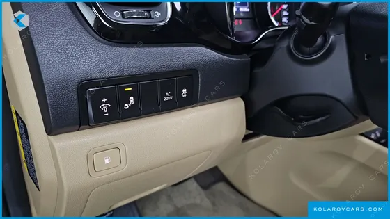 KIA CARNIVAL 7-SEATER LIMOUSINE