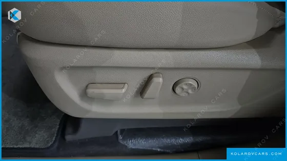 KIA CARNIVAL 7-SEATER LIMOUSINE