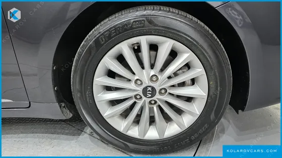 KIA K7 3.0 LPI LUXURY (RENTAL CAR)