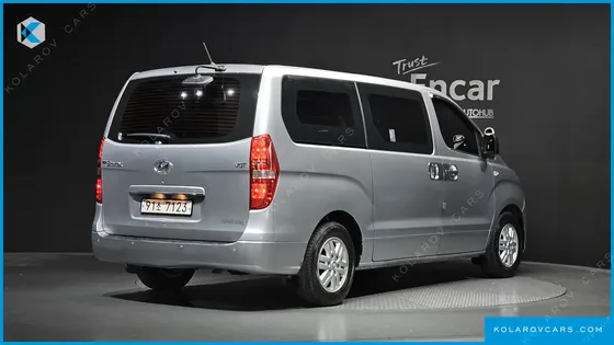 HYUNDAI STAREX VAN 3-SEATER