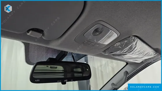 HYUNDAI STAREX VAN 3-SEATER