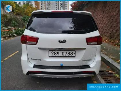 KIA CARNIVAL 9-SEATER NOBLESSE
