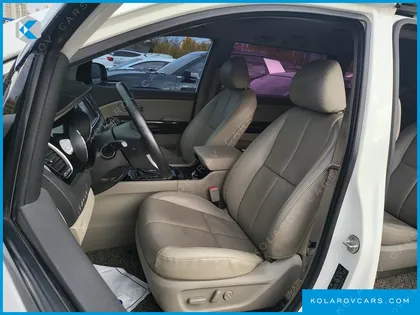 KIA CARNIVAL 9-SEATER NOBLESSE