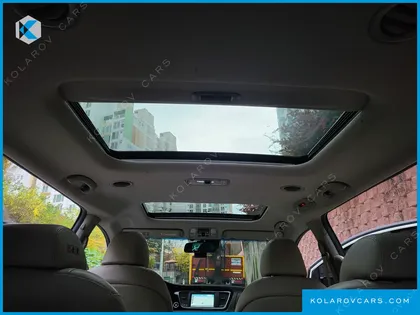 KIA CARNIVAL 9-SEATER NOBLESSE