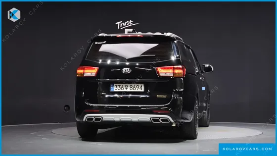 KIA CARNIVAL 7-SEATER LIMOUSINE