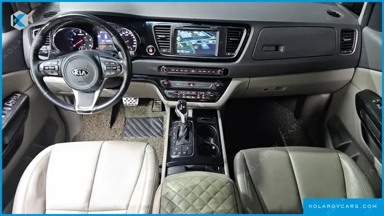 KIA CARNIVAL 7-SEATER LIMOUSINE