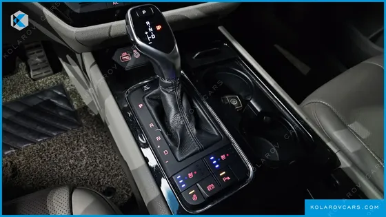 KIA CARNIVAL 7-SEATER LIMOUSINE