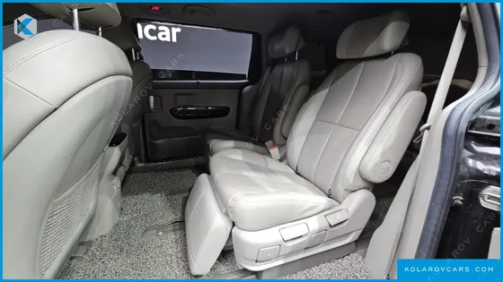 KIA CARNIVAL 7-SEATER LIMOUSINE