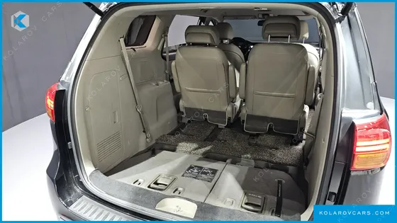 KIA CARNIVAL 7-SEATER LIMOUSINE