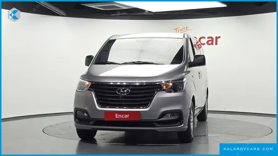 HYUNDAI STAREX VAN 5-SEATER