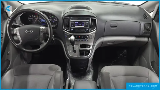 HYUNDAI STAREX VAN 5-SEATER