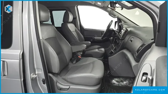HYUNDAI STAREX VAN 5-SEATER